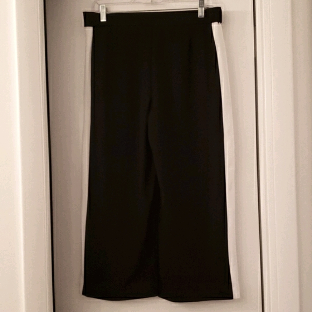 Nwot, Boomboom brand black/white cropped pants. - Picture 8 of 9